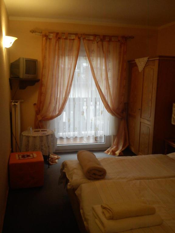 Hotel Zur Kueferschenke Nierstein Bilik gambar
